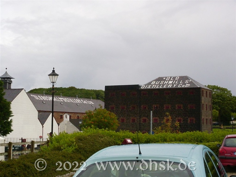 Die_Old_Bushmills_Distillery.jpg