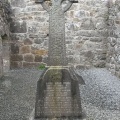 Ein Hochkreuz in Clonmacnoise